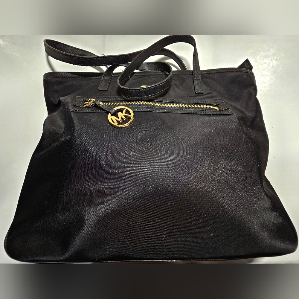 Michael Kors Kempton Large EW Tote Black Nylon Gold Hardware Travel